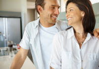 happily-married-couple-in-kitchen