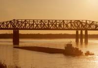 Mississippi River bridge. (Photo: shutterstock)