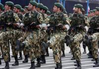 Iranian Soldiers on the march, (Photo: ccs.infospace.com)