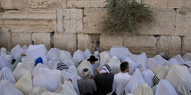 priestly blessing at western wall