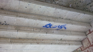 Anti-Semitic graffiti on Temple Mount equating Israel with Nazis. (Meyer Beck/UWI)