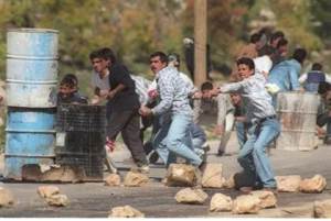 Arabs rioting. (Flash90)