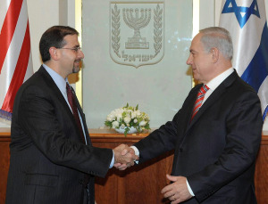Prime Minister Netanyahu (R) meets with Ambassador Shapiro in Jerusalem on November 07, 2012. (Photo: Amos Ben Gershom/GPO)