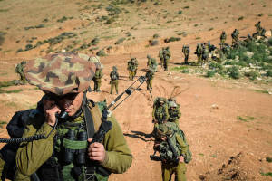 IDF soldiers on patrol on Israel's northern border. (Photo: Barak Chen/IDF Spokesperson Unit)