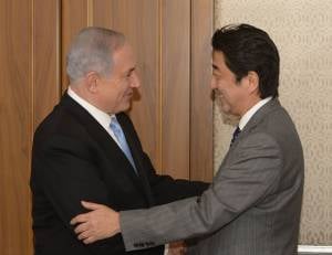 PM Netanyahu and PM Abe. (Photo:  Amos Ben-Gershom/GPO)