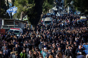 Thousands gathered for funeral of four victims of Hyper Cacher terror attack. (Photo: Yonatan Sindel/Flash90)