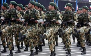 Iranian Soldiers on the march, (Photo: ccs.infospace.com)