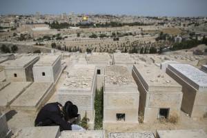 Mount of Olives cemetery in Jerusalem. (Photo: Yonatan Sindel/Flash90)