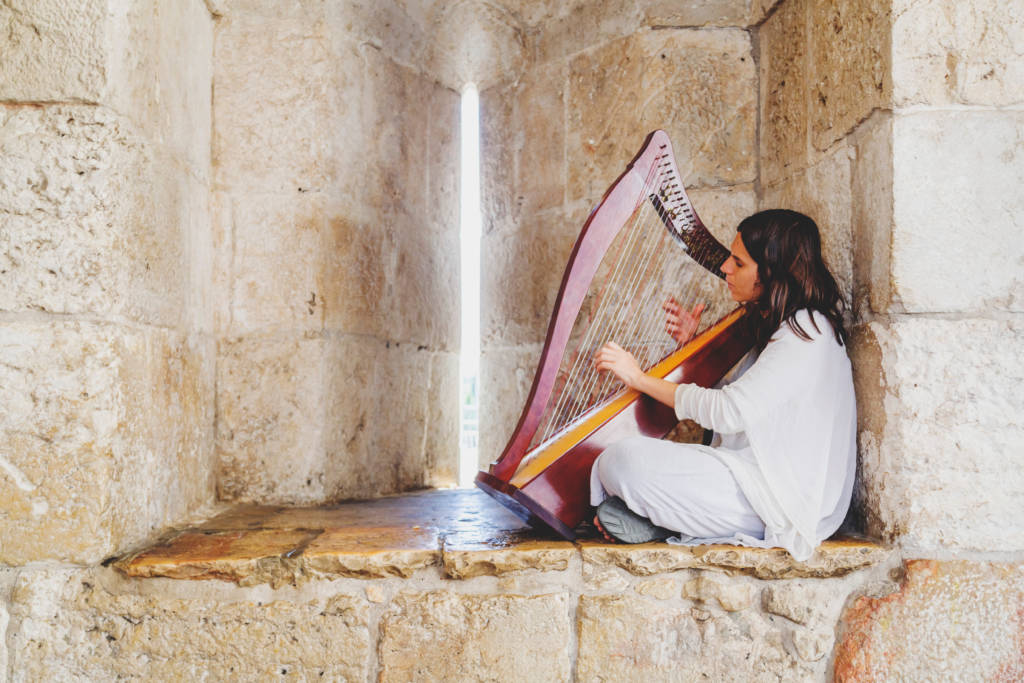 street musician jerusalem old city