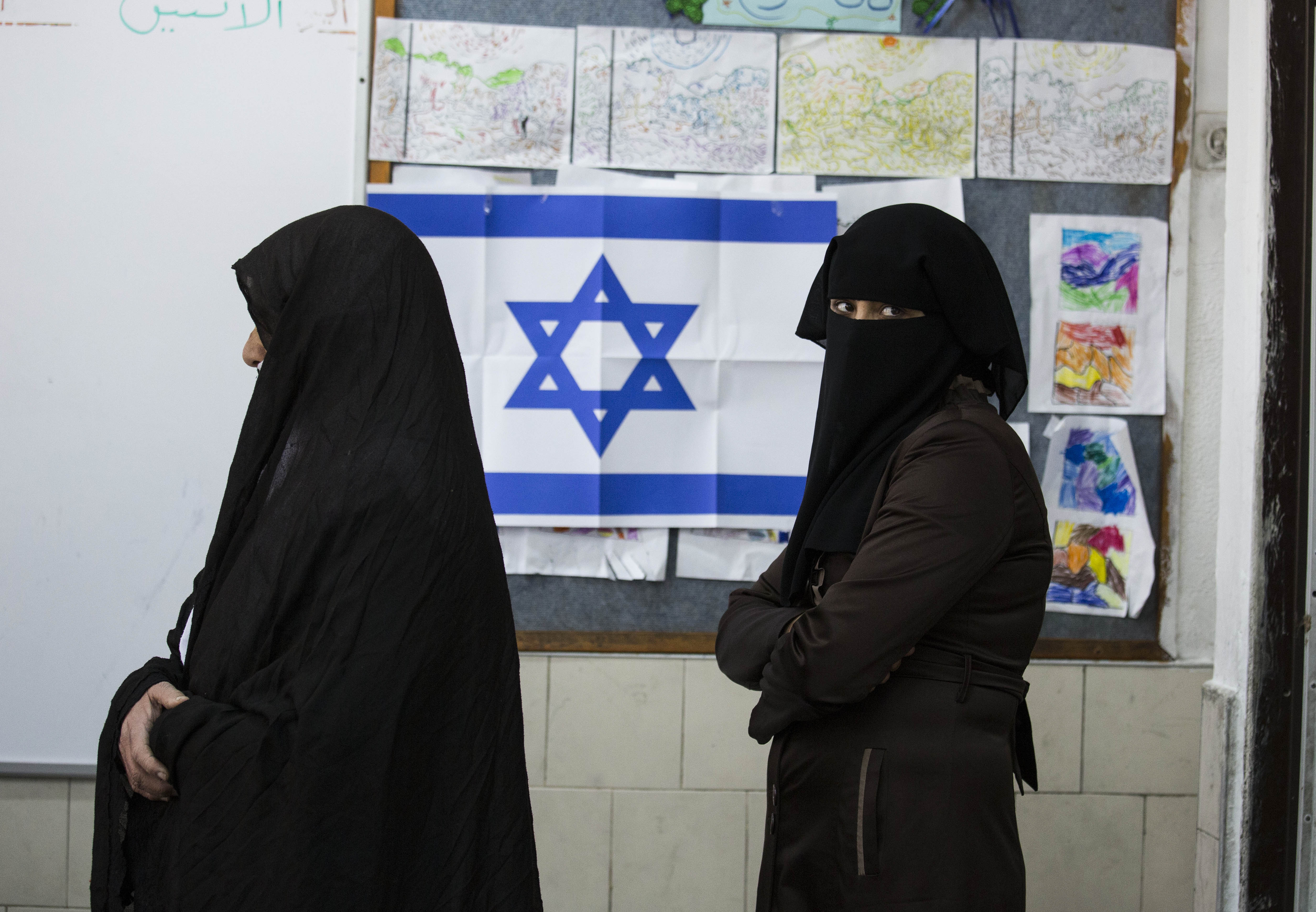 Образование евреев. Еврейки и арабки. Арабы в Израиле. Мусульмане в Израиле. Арабские женщины в Израиле.