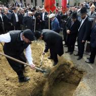 Holocaust victims' remains buried in Strasbourg