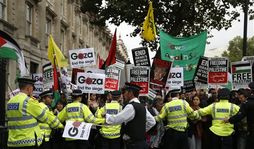 Netanyahu Greeted by Anti-Israel Protests Upon Visit to London