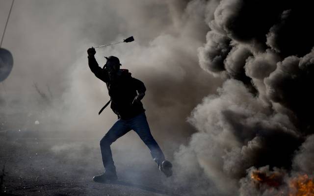 Palestinian rock throwing