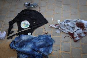 Una camisa de Hamas fue usado por uno de los terroristas dispararon por la policía después de llevar a cabo un ataque punzante en Beit Shemesh el 22 de octubre (Yaakov Lederman / Flash90)