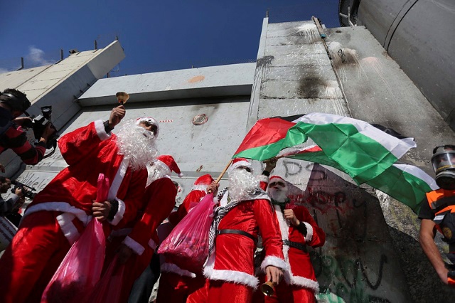 Anti Israel santa