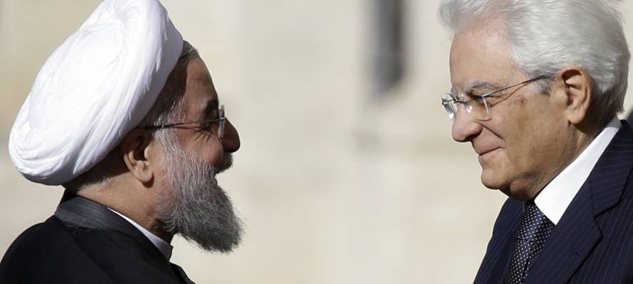 Iranian President Hassan Rouhani (L) meets Italian President Sergio Mattarella