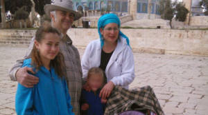 Hallel Ariel (L) and her parents. (Courtesy)