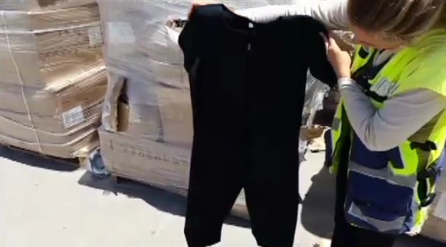 Wetsuits seized at Kerem Shalom crossing