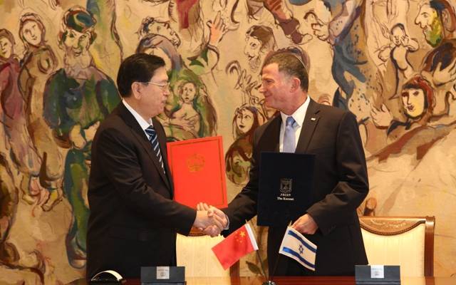 lKnesset speaker Yuli Edelstein (Likud) in a meeting with his Chinese counterpart Zhang Dejiang in the Knesset.