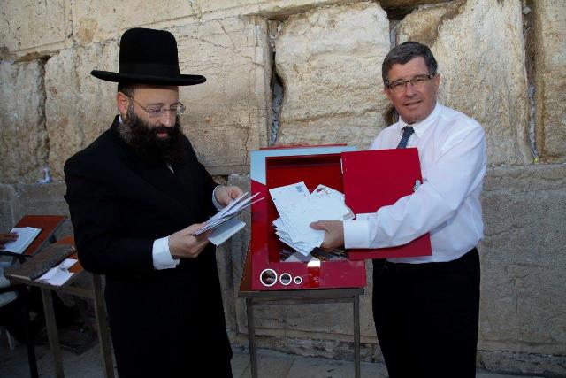 letters-to-god Kotel