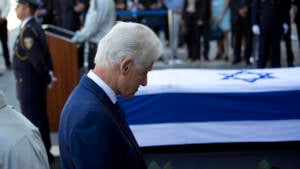 Bill Clinton at Peres funeral