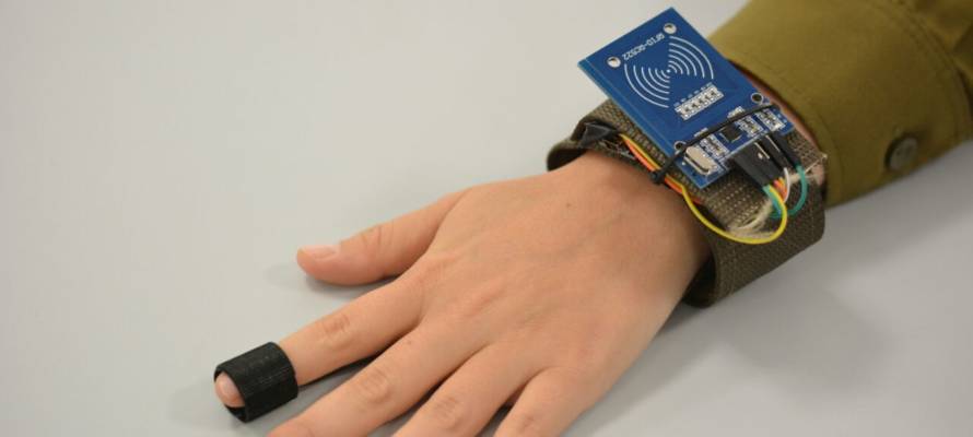 IDF smart bracelet