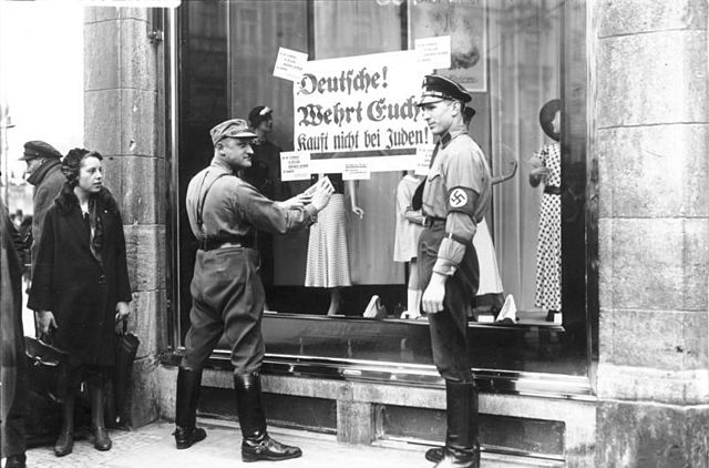 A Nazi boycott Jewish businesses in Berlin