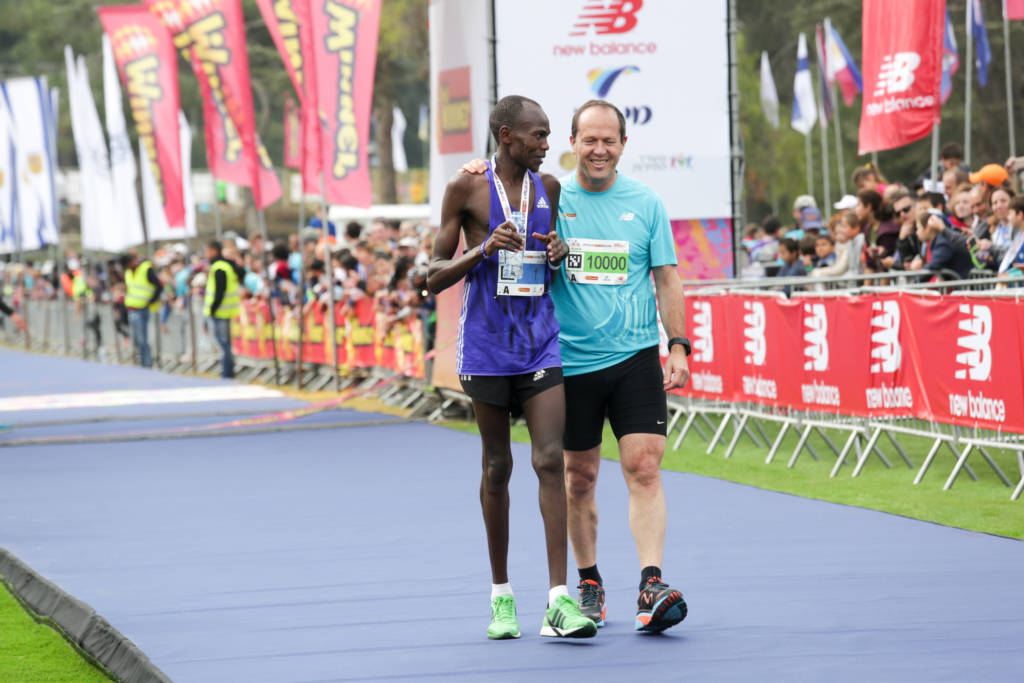 jerusaelem-marathon-winner-shadrack-kipkogey-with-mayor-barkat