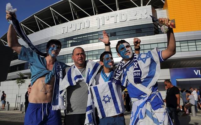 Israeli soccer fans