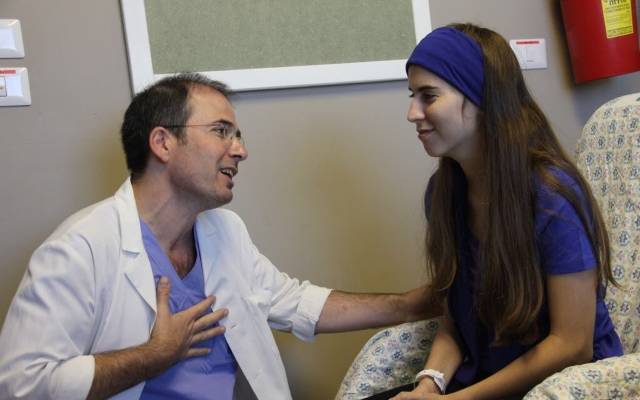 Hadassah Hospital Dr. Jose Cohen and patient Kimberly Winkler