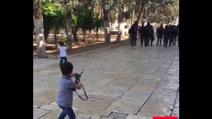 Muslim children shoot on Temple Mount