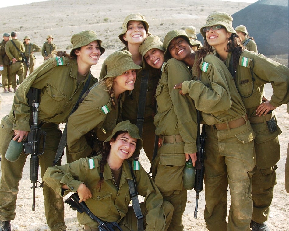 Female IDF soldiers