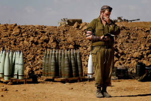 IDF soldier prays