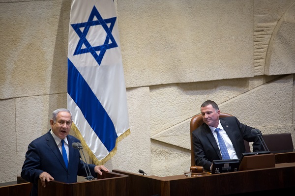 Netanyahu and Edelstein (R) in the Knesset, honoring the Balfour Declaration (Hillel Maeir/TPS)