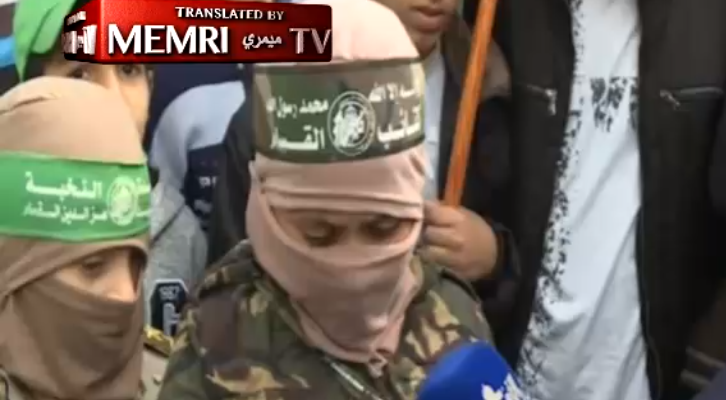 Hamas adoctrina a los niños en el mitin infantil