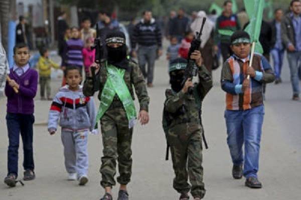 Palestinian children dressed as terrorists. (AP/Adel Hana)