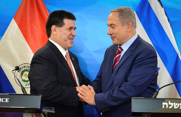 PM Netanyahu meets and Paraguay's President Horacio Manuel Cartes