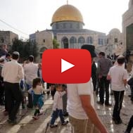 Jewish people on the Temple Mount in Jerusalem