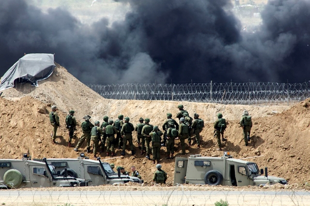 IDF forces face Palestinian rioters on the Gaza border