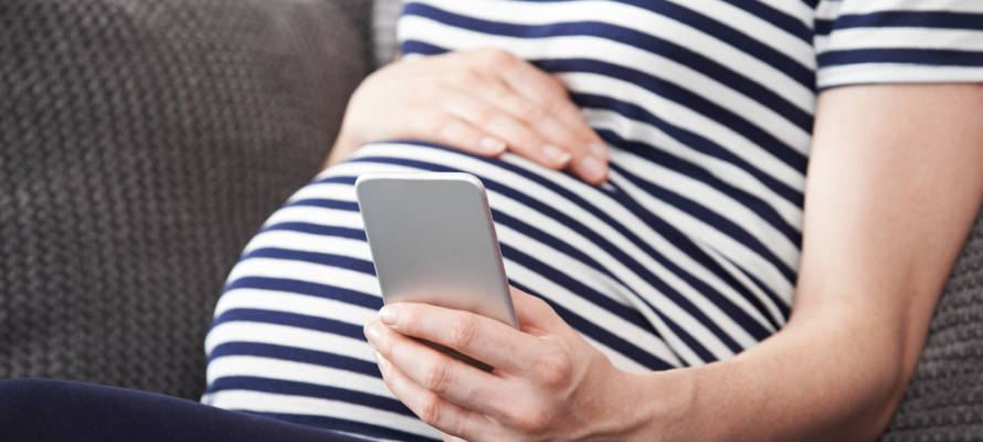 pregnant woman phone