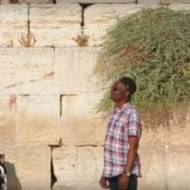 Legendary Cameroonian soccer player Roger Milla at the Kotel. (Screenshot)