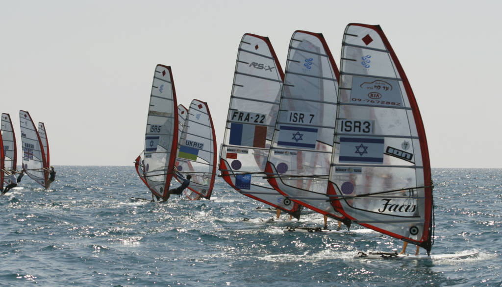 Israeli windsurfers. (Boaz Oppenheim/Flash90)