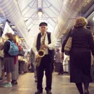 Klezmer musician Bernie Marinbach in Jerusalem. (Screenshot)