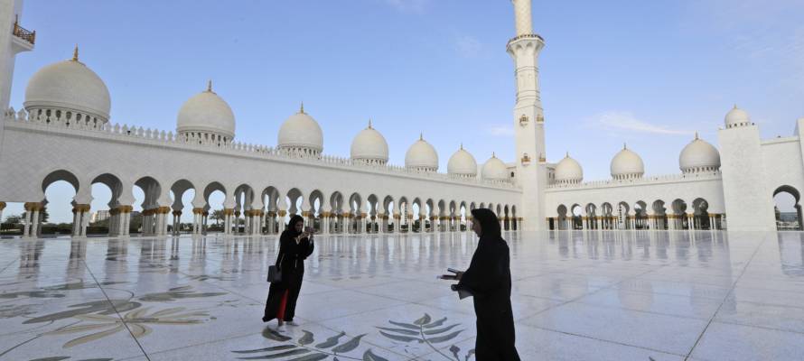 The Grand Mosque of Sheikh Zayed, in Abu Dhabi, United Arab Emirates. (AP Photo/Andrew Medichini)