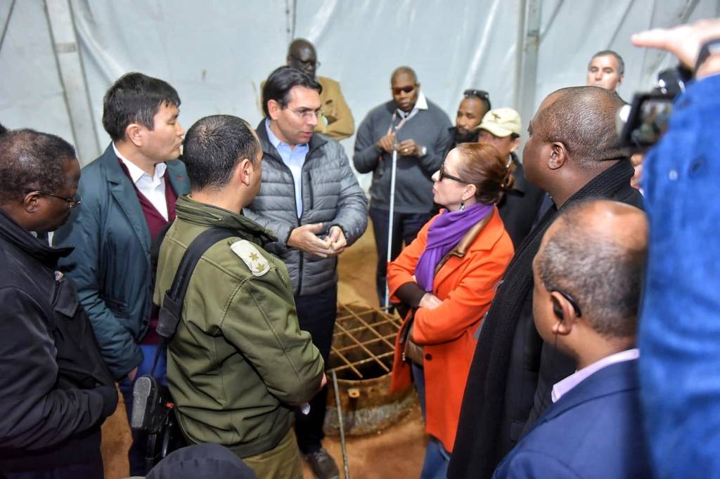 Danny Danon leads a U.N. tour of a Hezbollah terror tunnel. (GPO)