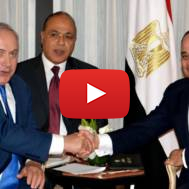 Prime Minister Benjamin Netanyahu meets with Egyptian President Abdel Fattah al-Sisi. (Avi Ohayon/GPO)
