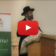 Ashkenazic Chief Rabbi David Lau at Chabad of Poway. (screenshot)