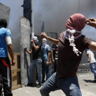 Palestinians riot in Jerusalem. (Sliman Khader/FLASH90)