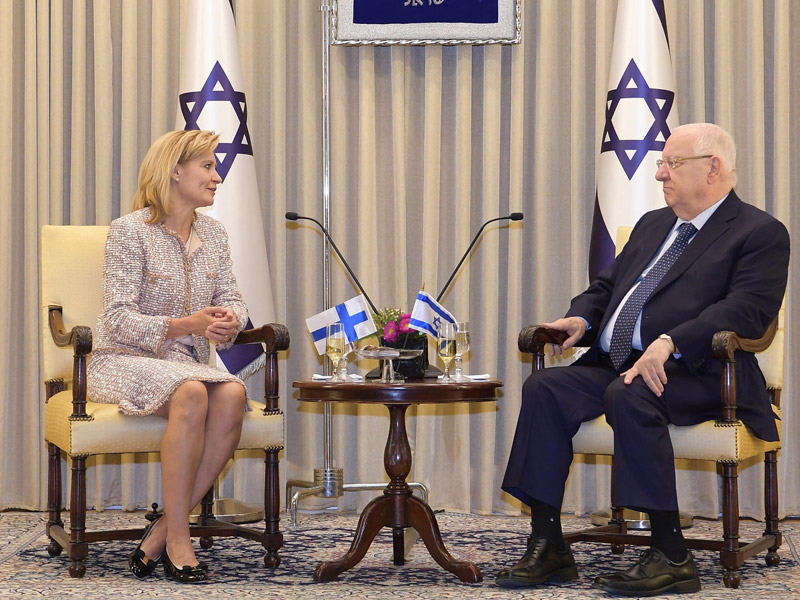 Israel's President Reuven Rivlin (r) meets with Finnish Ambassador Kirsikka Lehto-Asikainen at the President's Residence in Jerusalem.