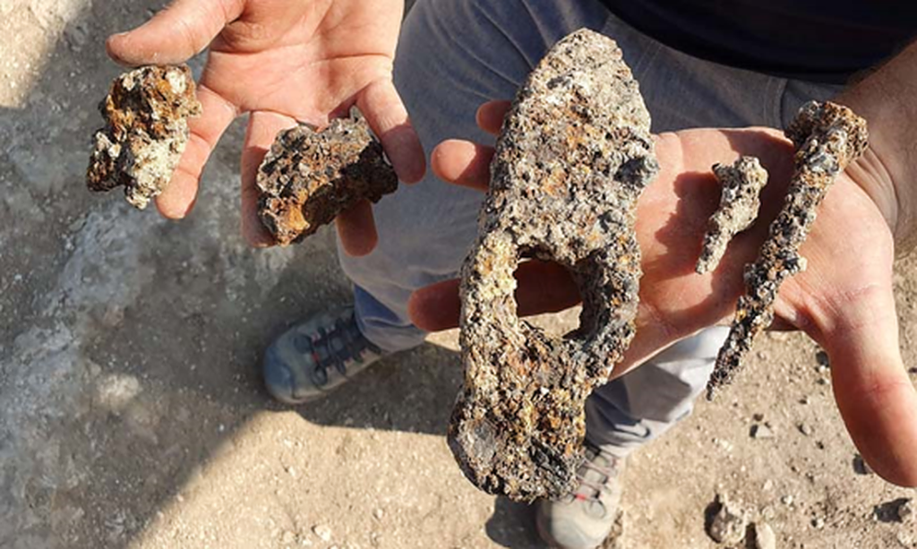 Ancient hammer and nails found at Usha in the Lower Galilee (Eyad Bisharat/Israel Antiquities Authority)